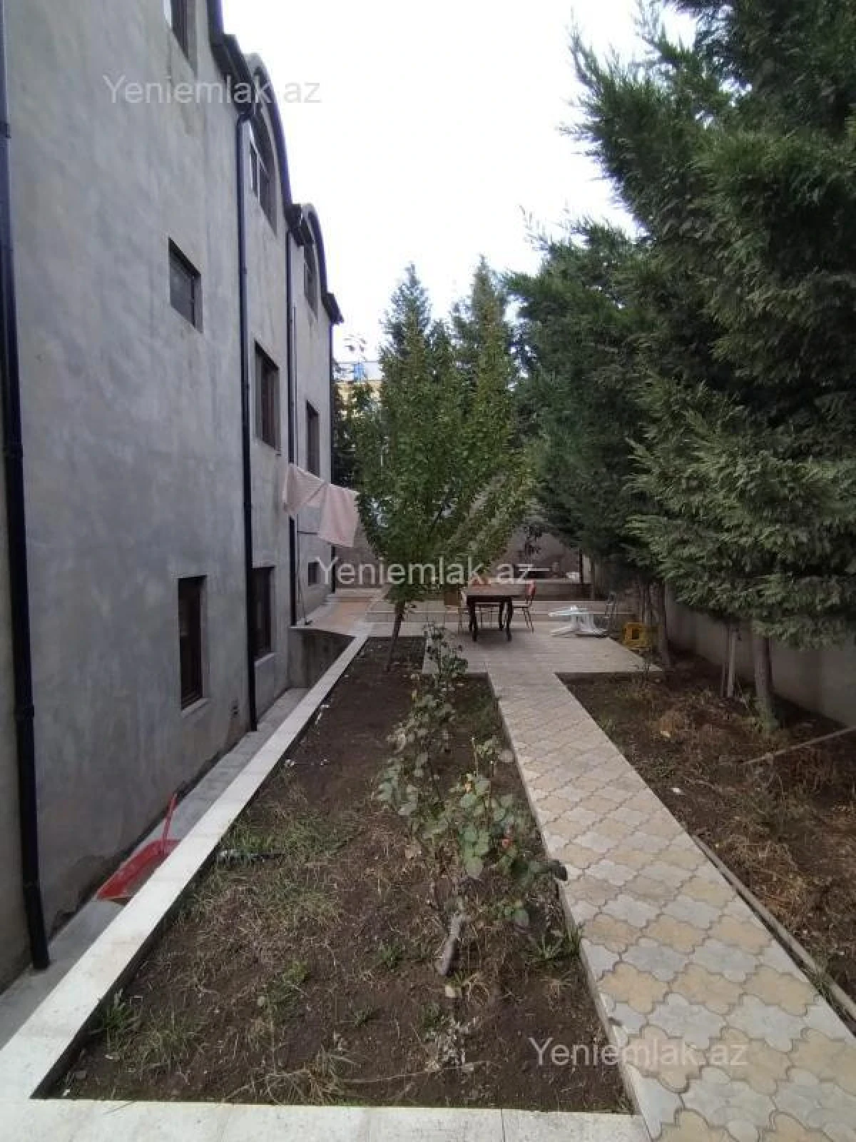 Satılır 9 otaqlı həyət evi 42 m²