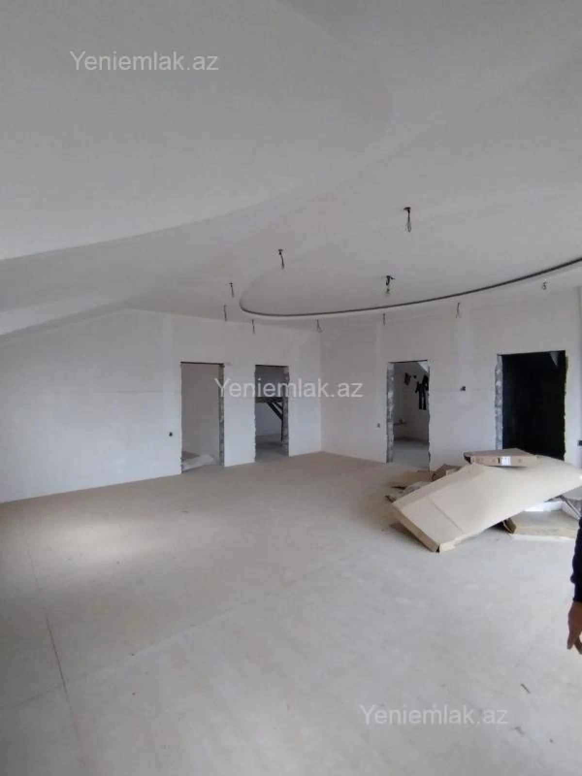 Satılır 9 otaqlı həyət evi 42 m²