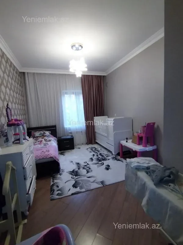 Satılır 9 otaqlı həyət evi 42 m²