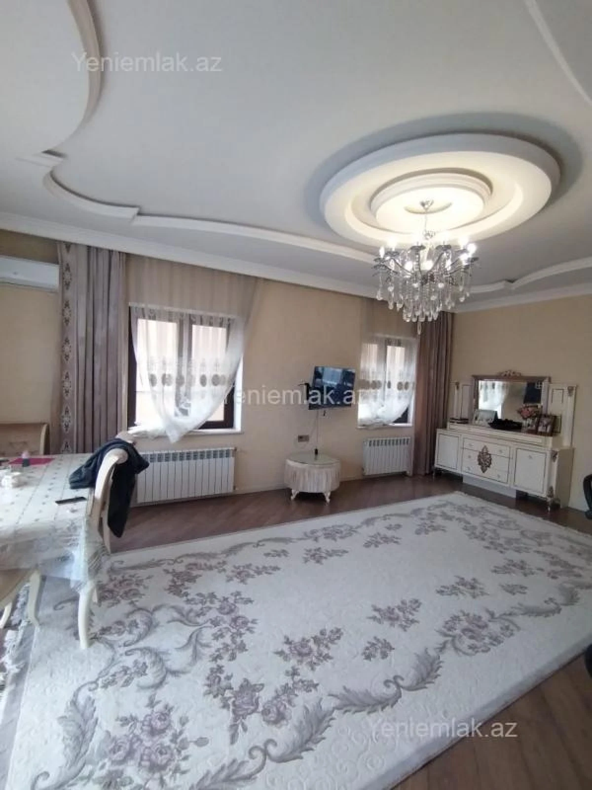 Satılır 9 otaqlı həyət evi 42 m²