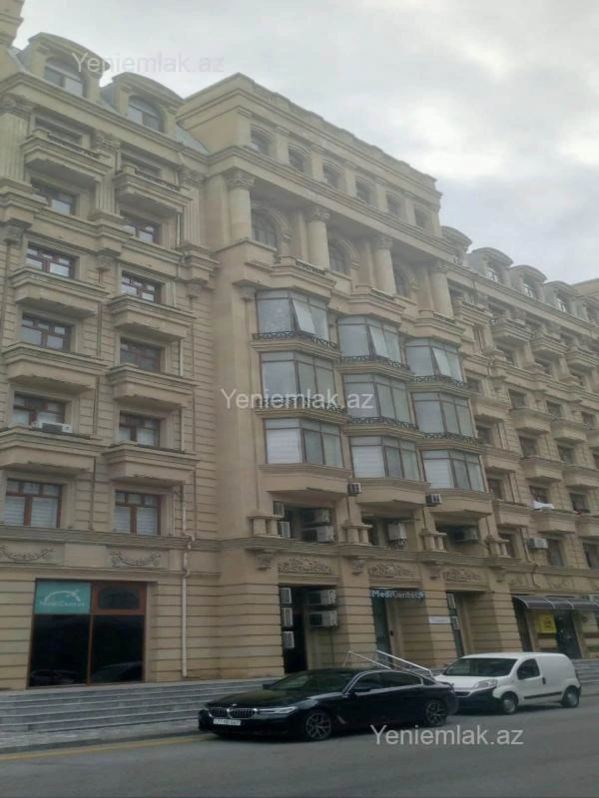 Satılır 3 otaqlı yeni tikili 122 m²