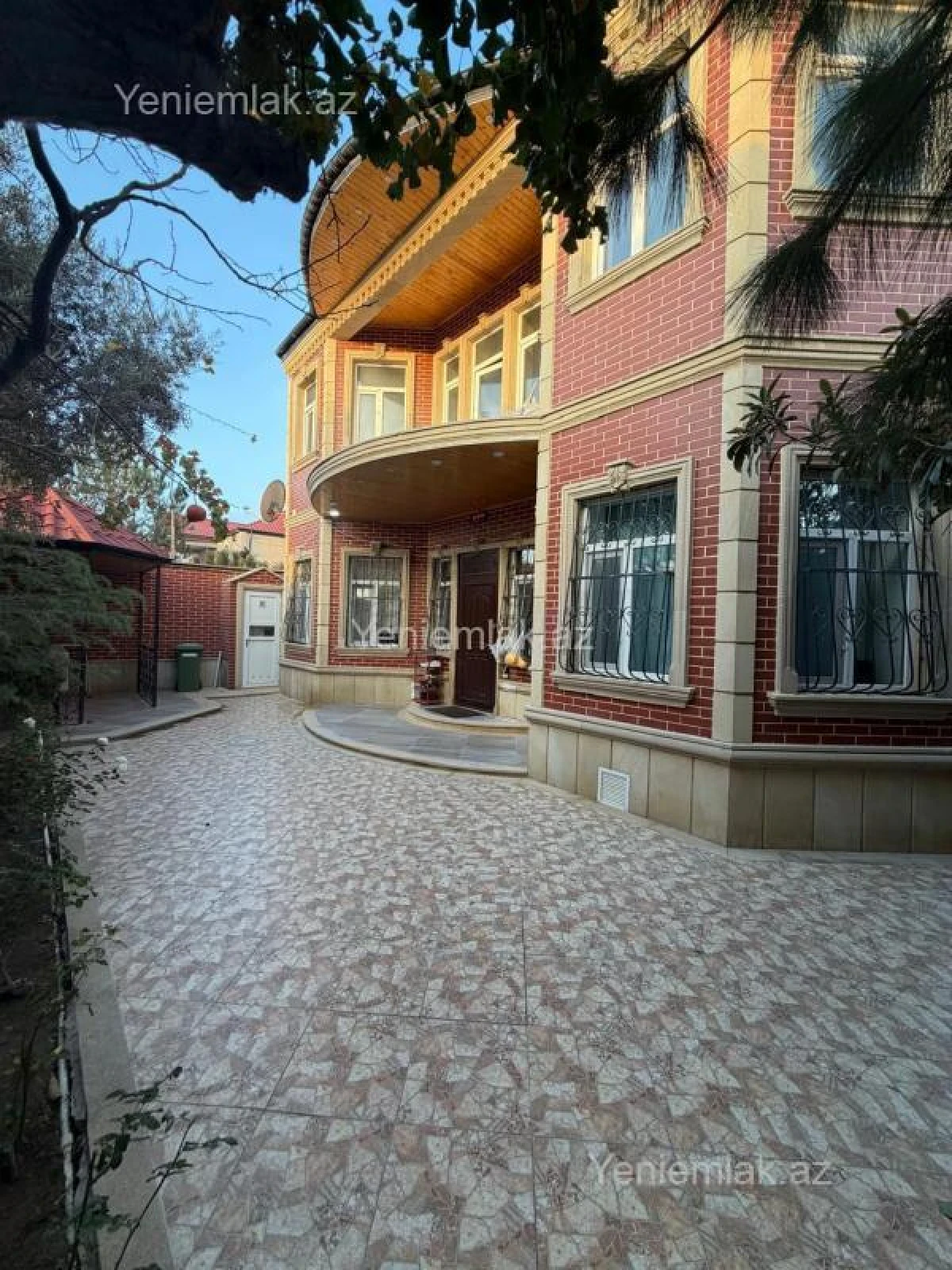 Satılır 4 otaqlı həyət evi 200 m²