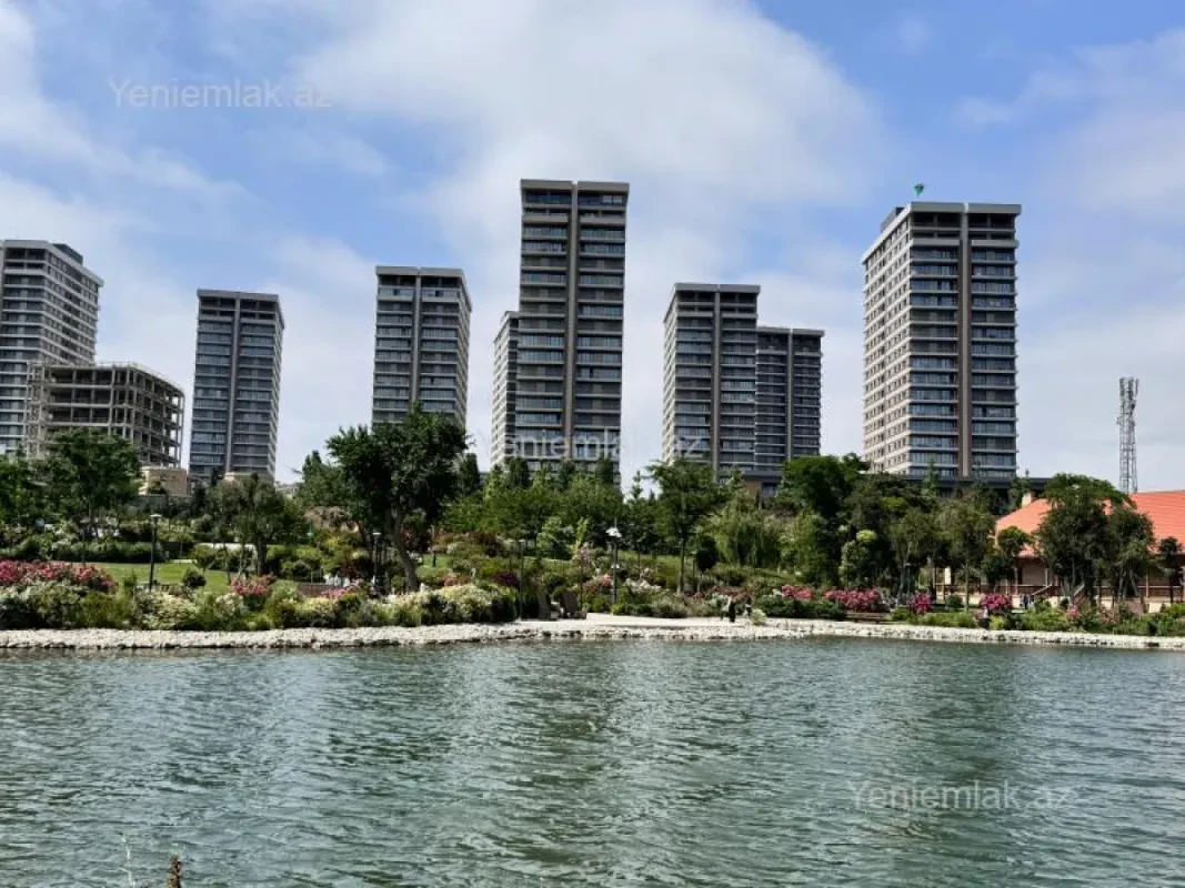 Satılır 4 otaqlı yeni tikili 195 m²