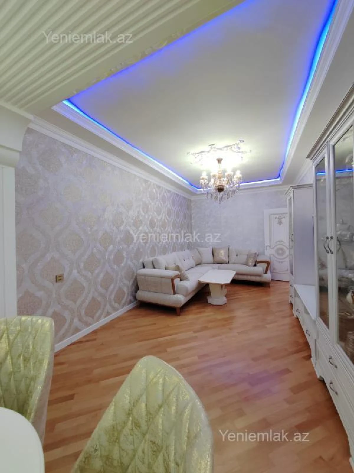 Satılır 3 otaqlı köhnə tikili 75 m²