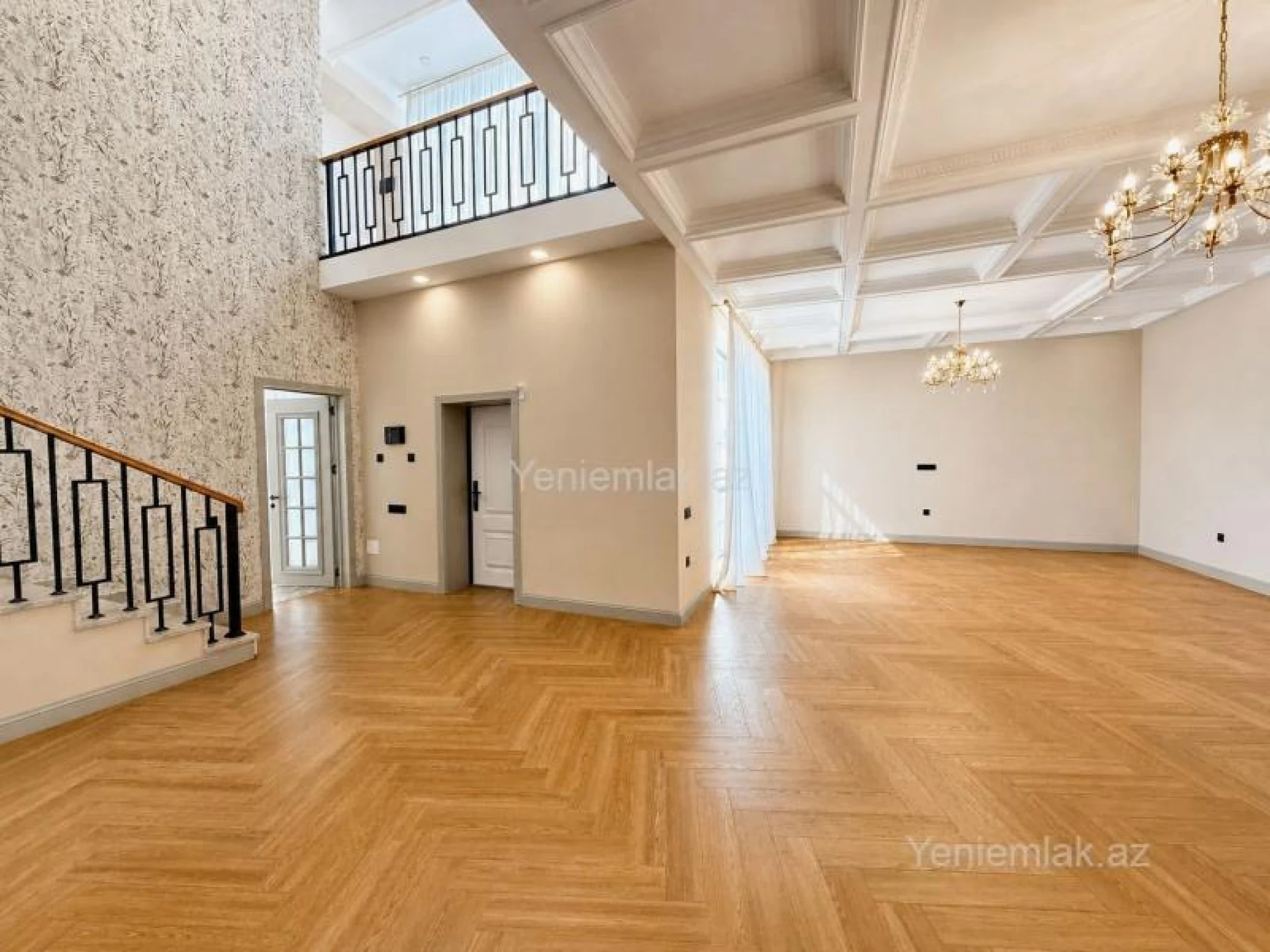 Satılır 5 otaqlı həyət evi 220 m²