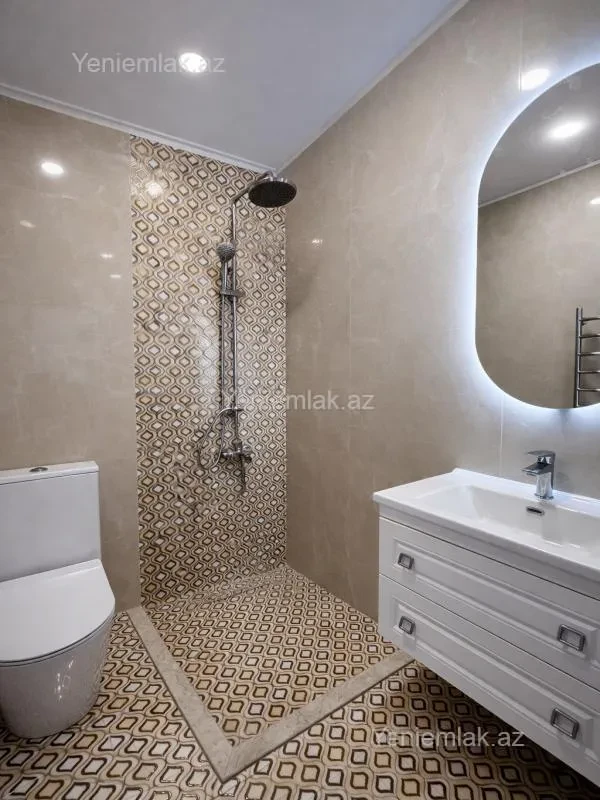 Satılır 5 otaqlı həyət evi 220 m²