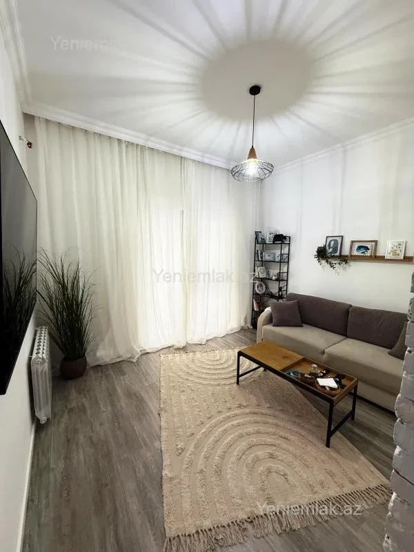 Satılır 2 otaqlı yeni tikili 50 m²