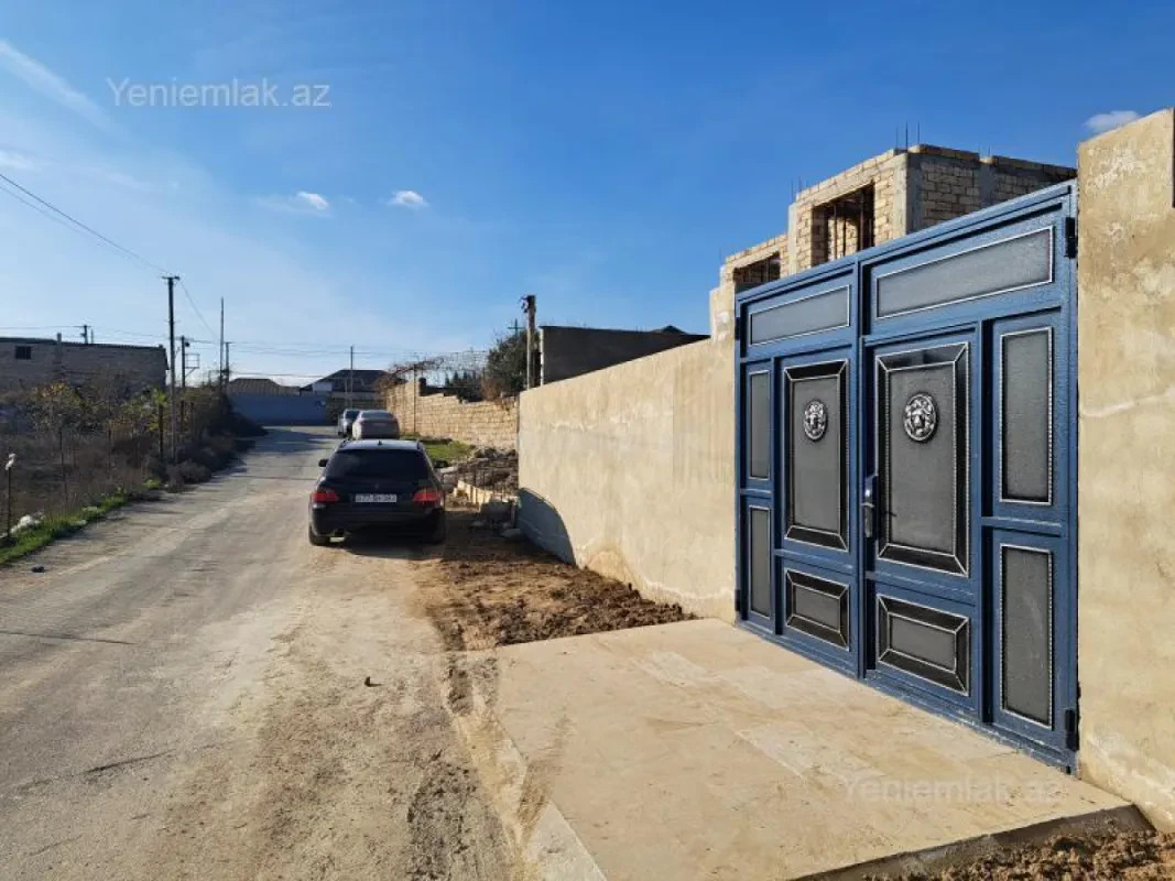 Satılır 4 otaqlı həyət evi 124 m²