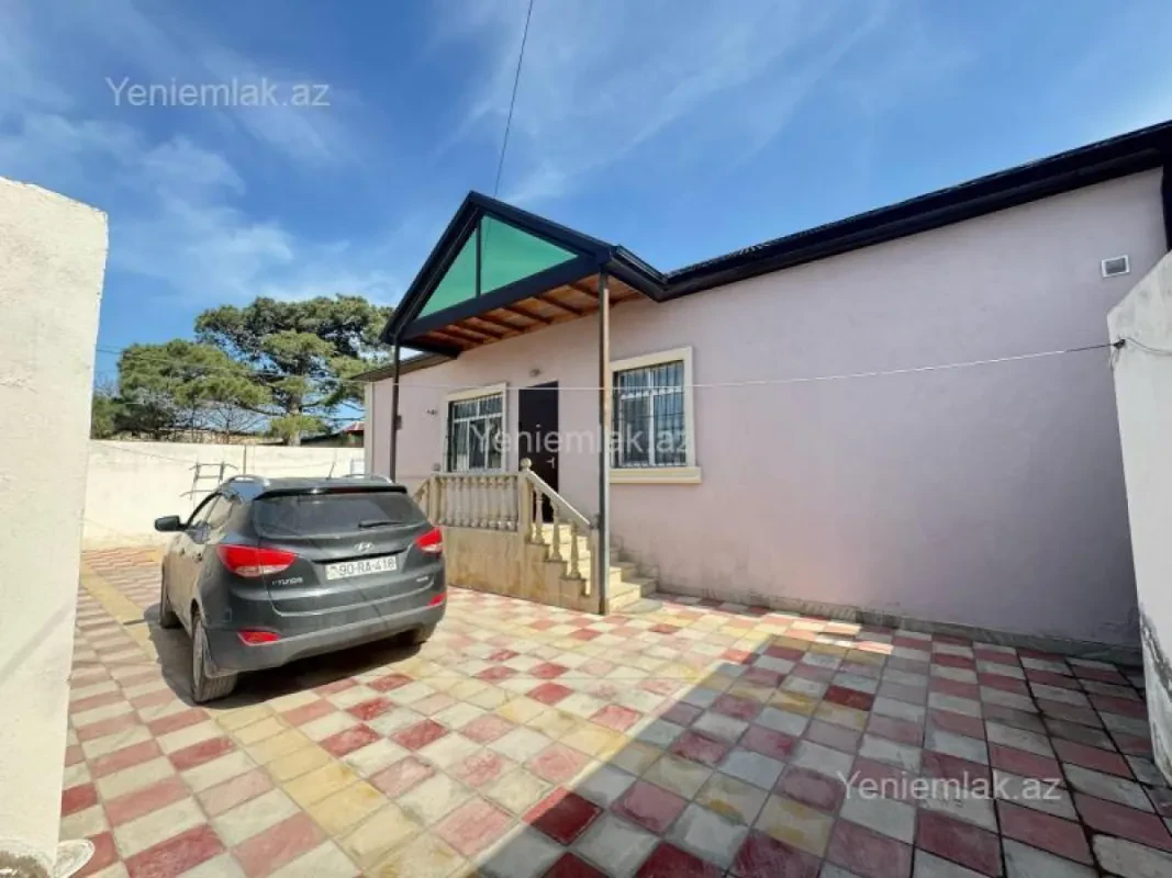 Satılır 4 otaqlı həyət evi 130 m²