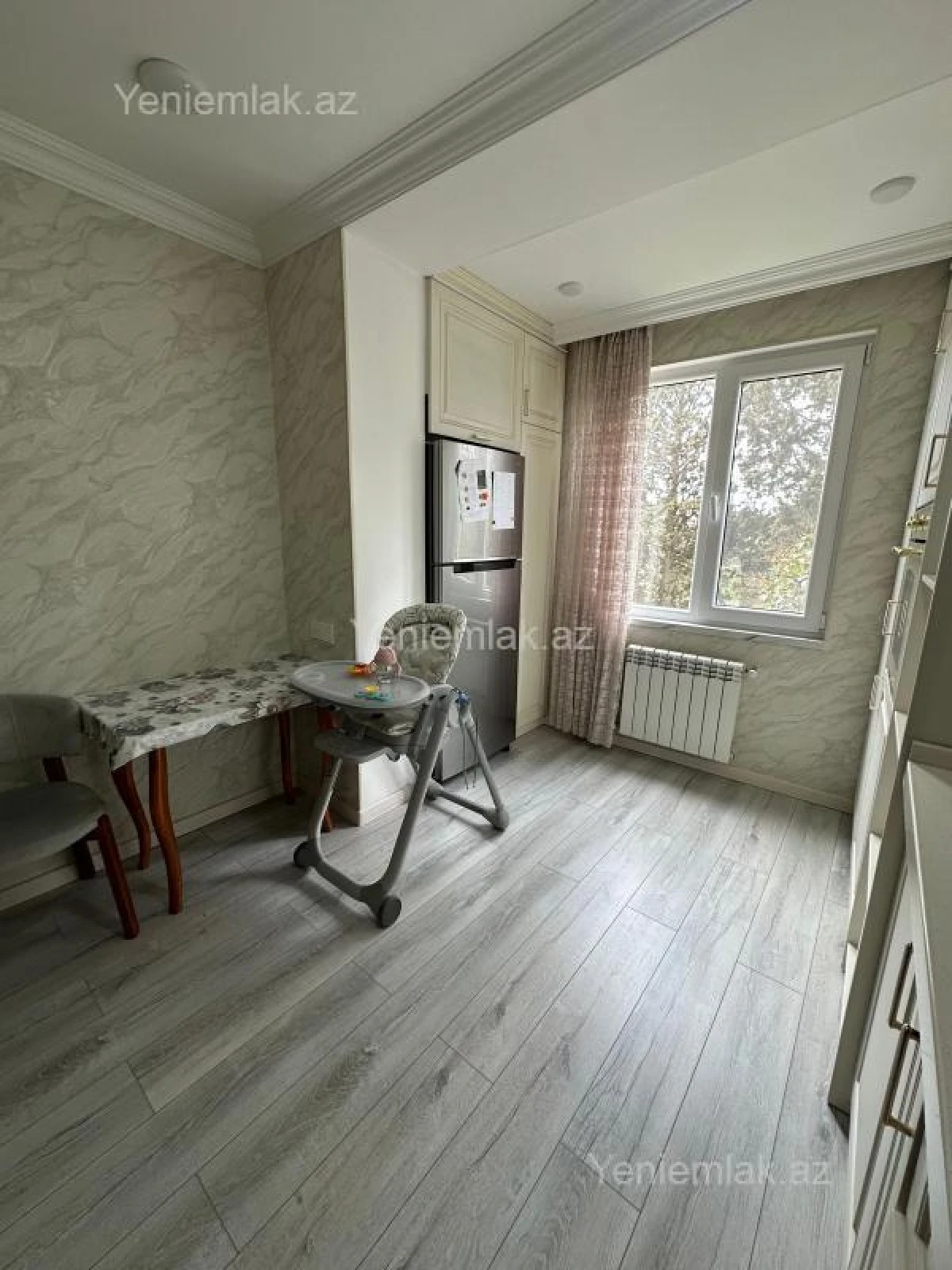 Satılır 2 otaqlı köhnə tikili 60 m²