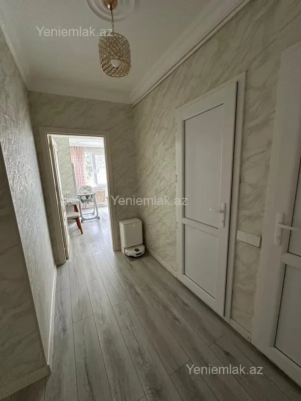 Satılır 2 otaqlı köhnə tikili 60 m²