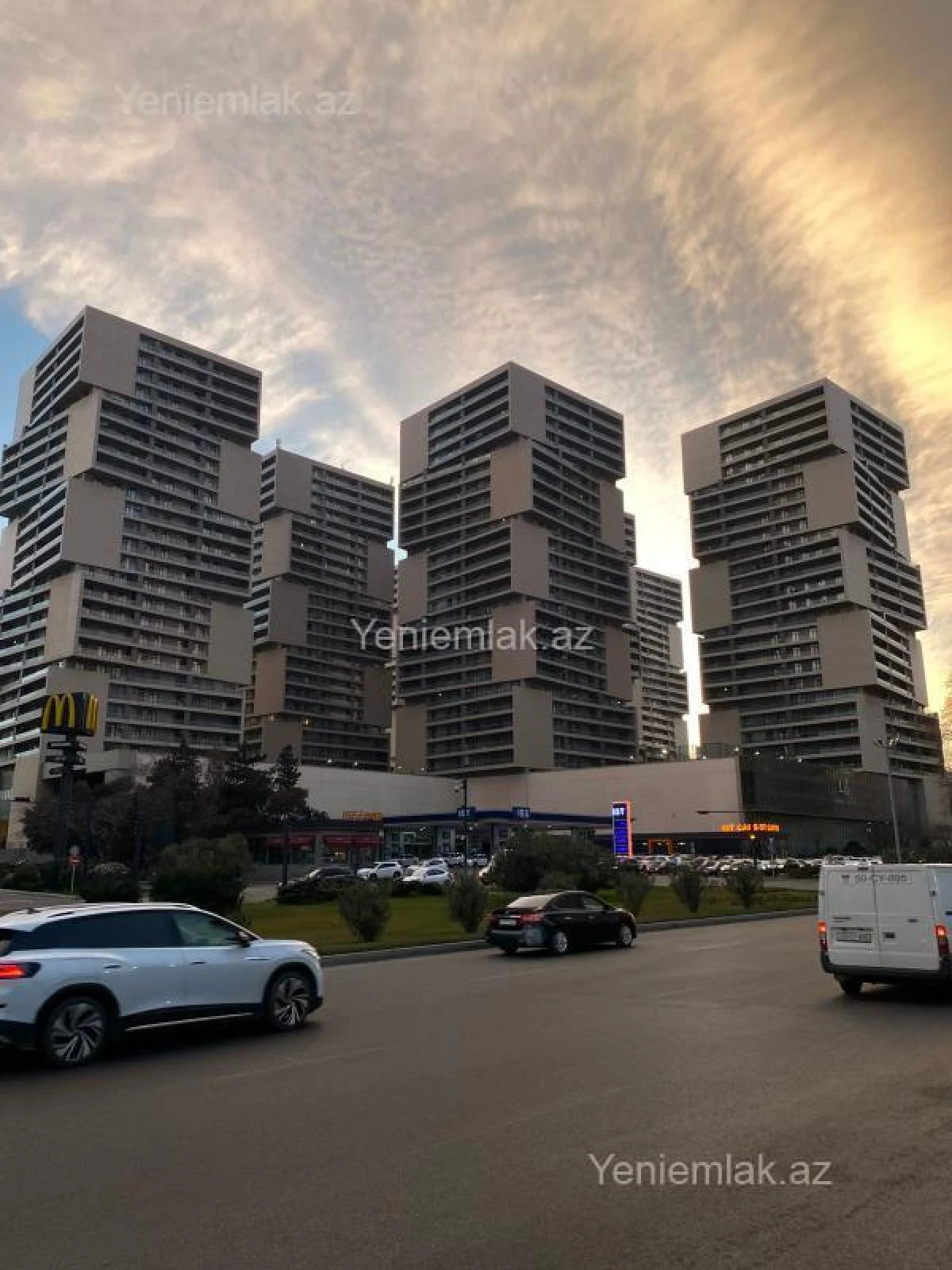 Satılır 2 otaqlı yeni tikili 99 m²