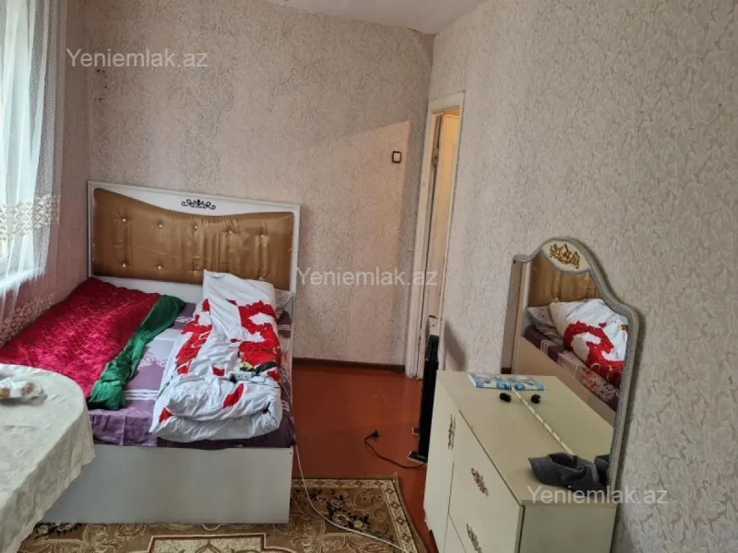 Satılır 1 otaqlı köhnə tikili 30 m²