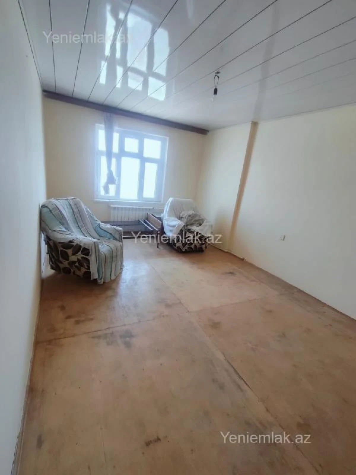 Satılır 3 otaqlı köhnə tikili 80 m²