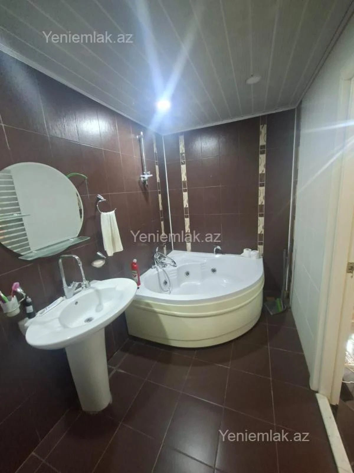 Satılır 3 otaqlı yeni tikili 100 m²