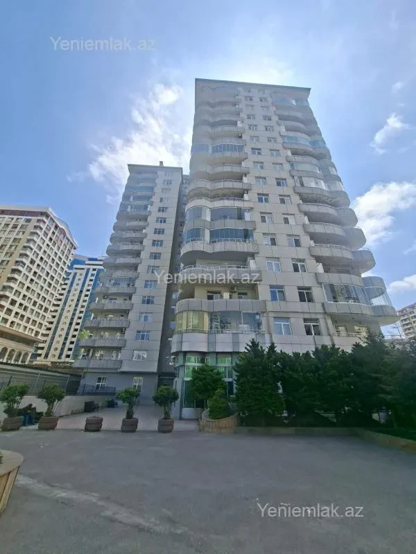 Satılır 3 otaqlı yeni tikili 100 m²