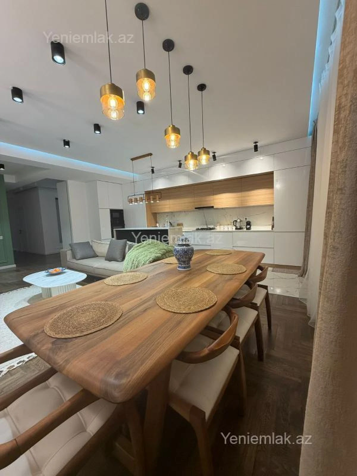 Satılır 3 otaqlı yeni tikili 125 m²