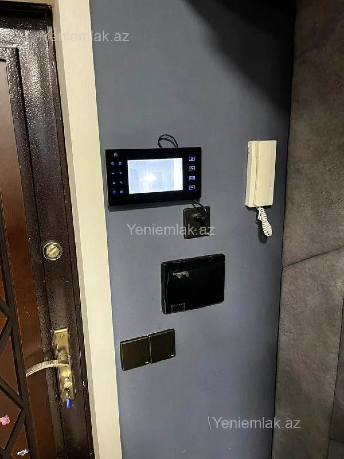 Satılır 2 otaqlı yeni tikili 90 m²
