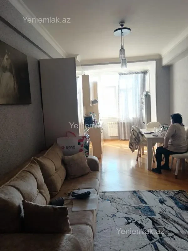 Satılır 2 otaqlı yeni tikili 68 m²