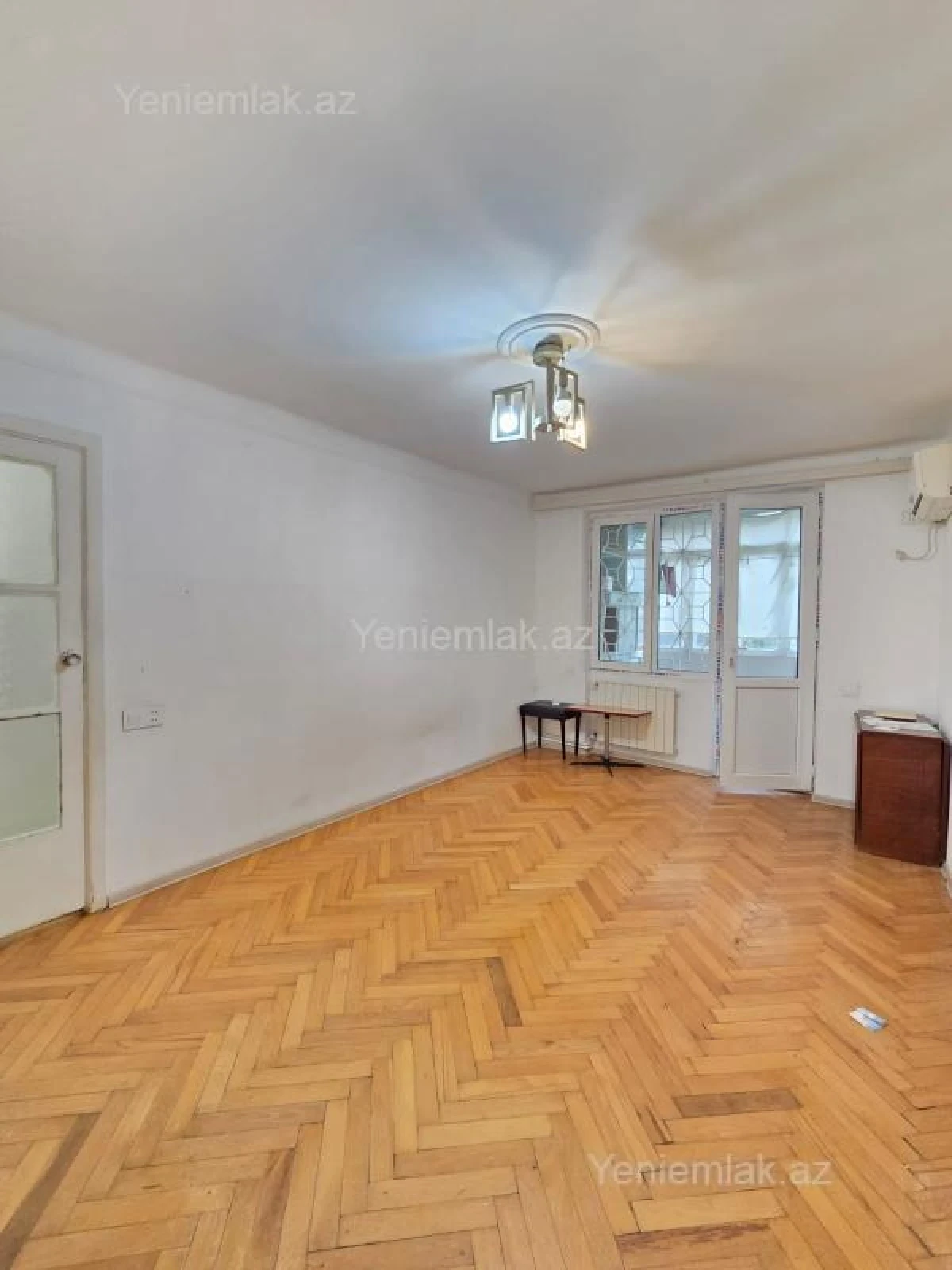 Satılır 2 otaqlı köhnə tikili 50 m²