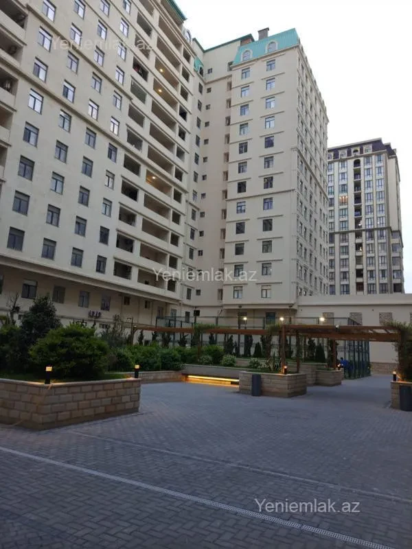 Satılır 2 otaqlı yeni tikili 85 m²