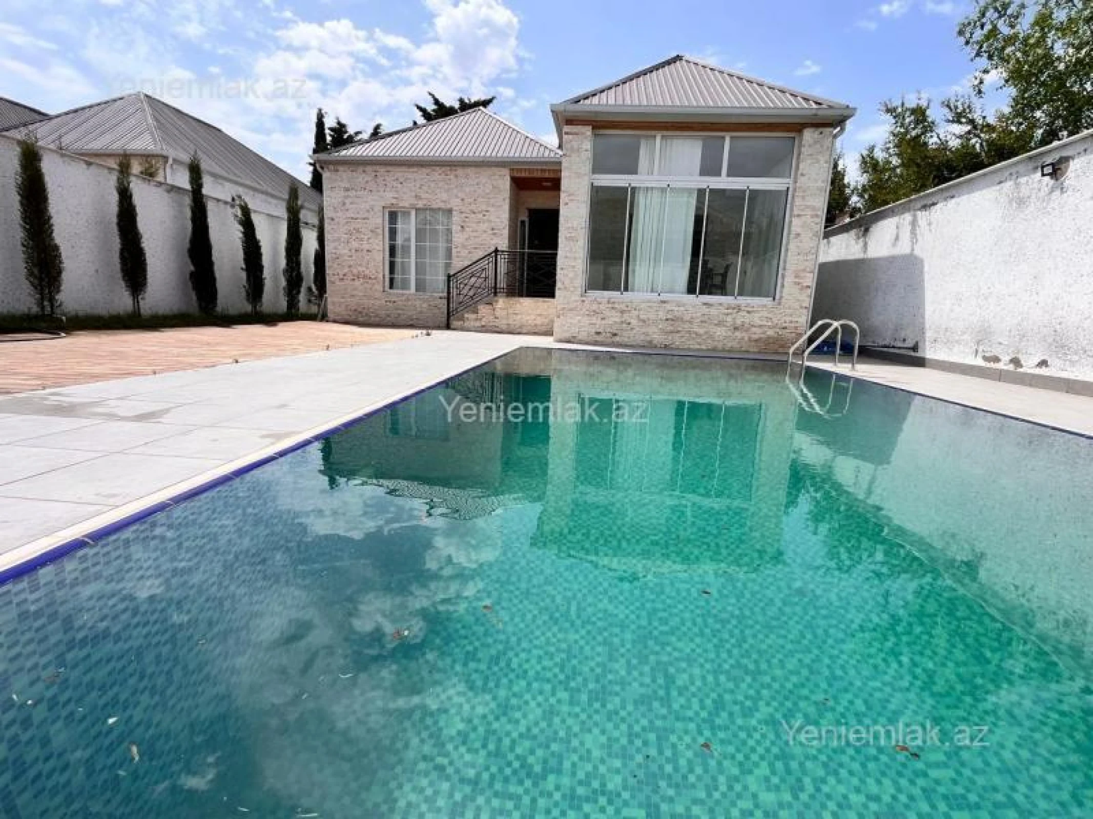 Satılır 4 otaqlı həyət evi 140 m²