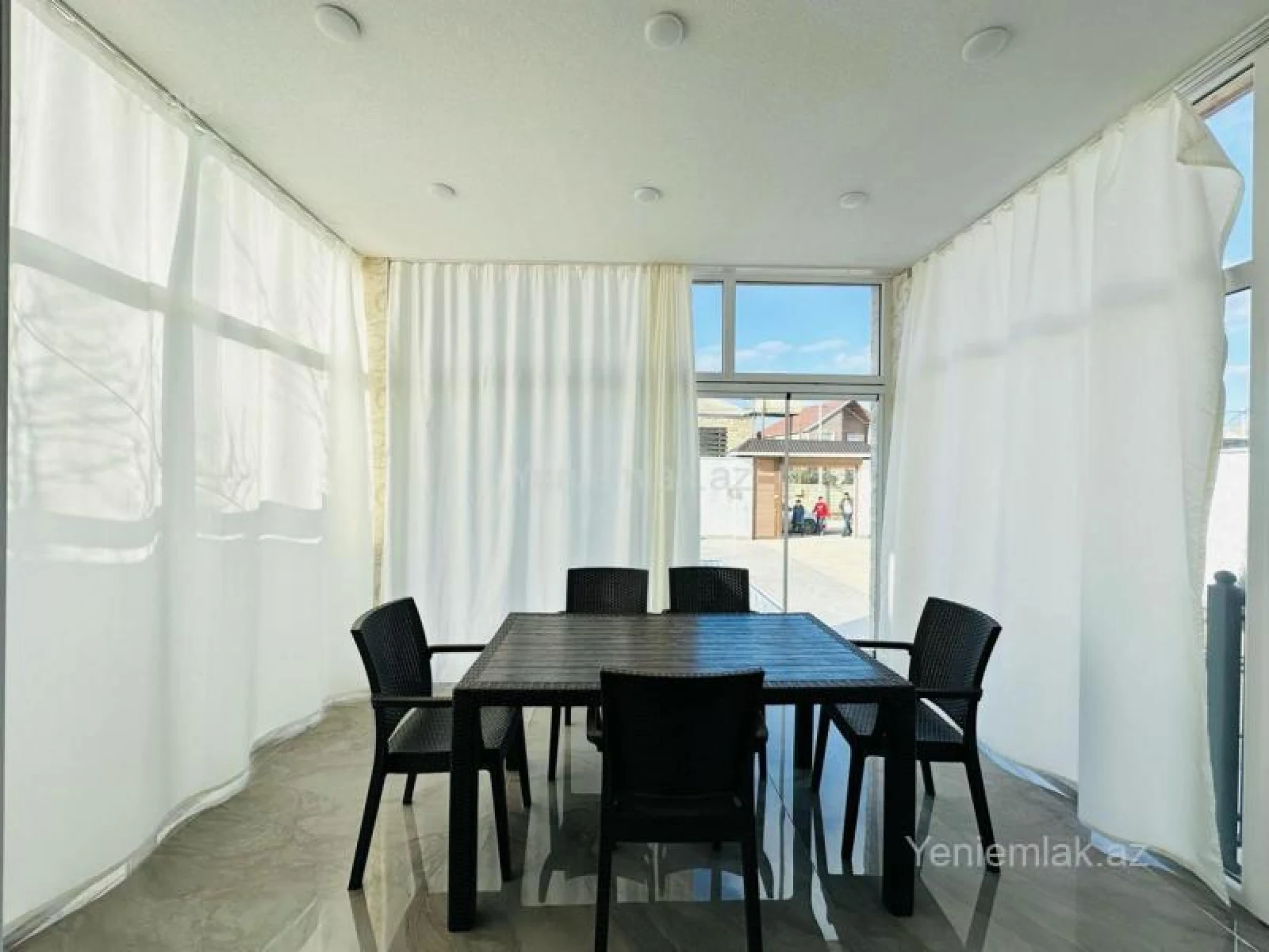 Satılır 4 otaqlı həyət evi 140 m²