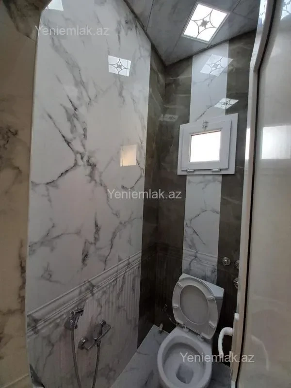 Satılır 3 otaqlı həyət evi 178 m²