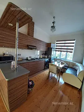 Satılır 3 otaqlı həyət evi 178 m²