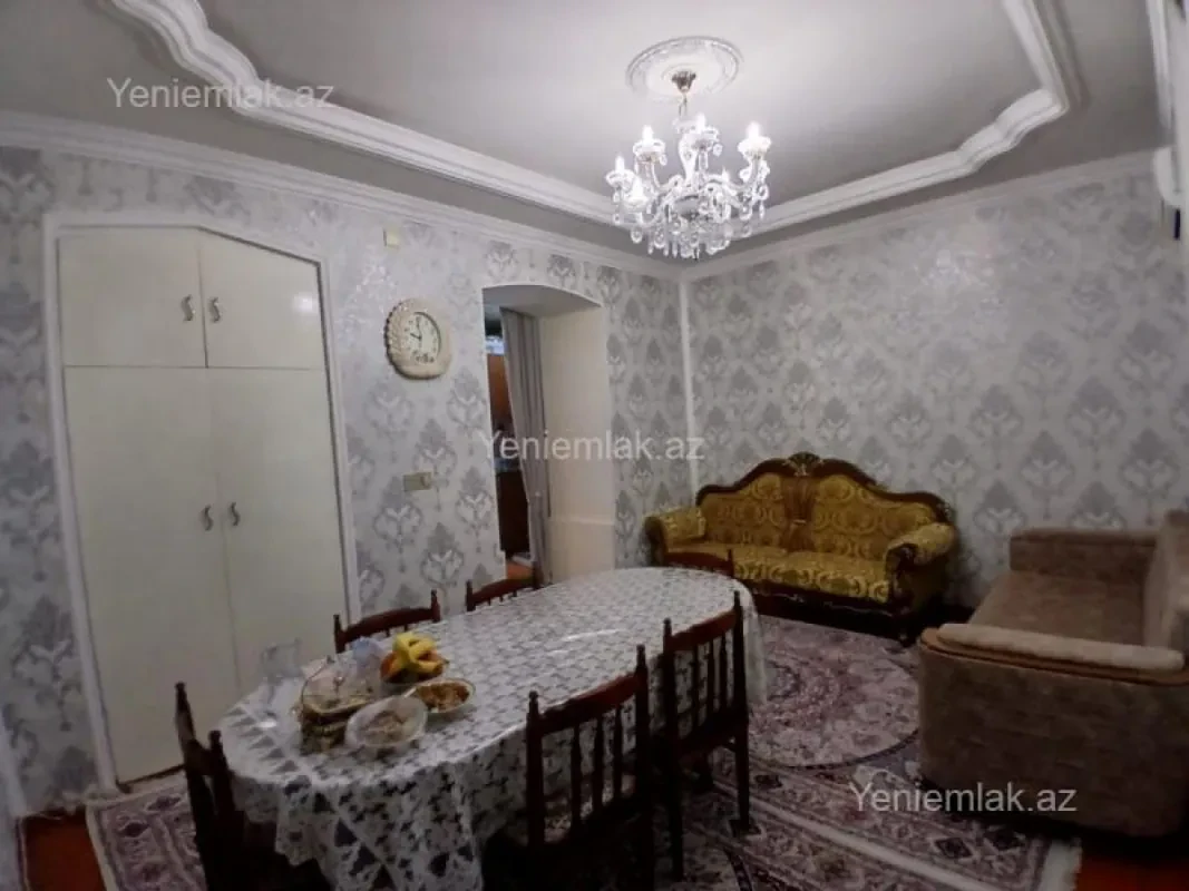 Satılır 2 otaqlı köhnə tikili 35 m²