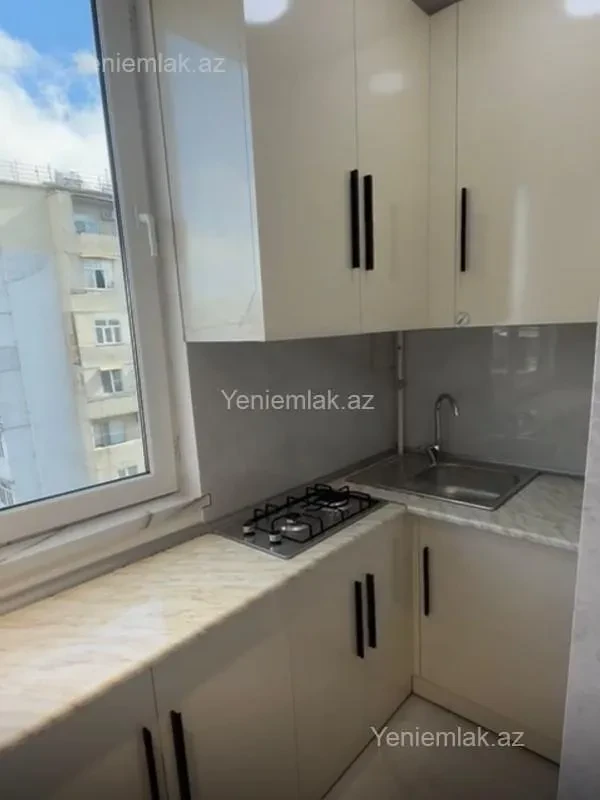 Satılır 2 otaqlı köhnə tikili 47 m²