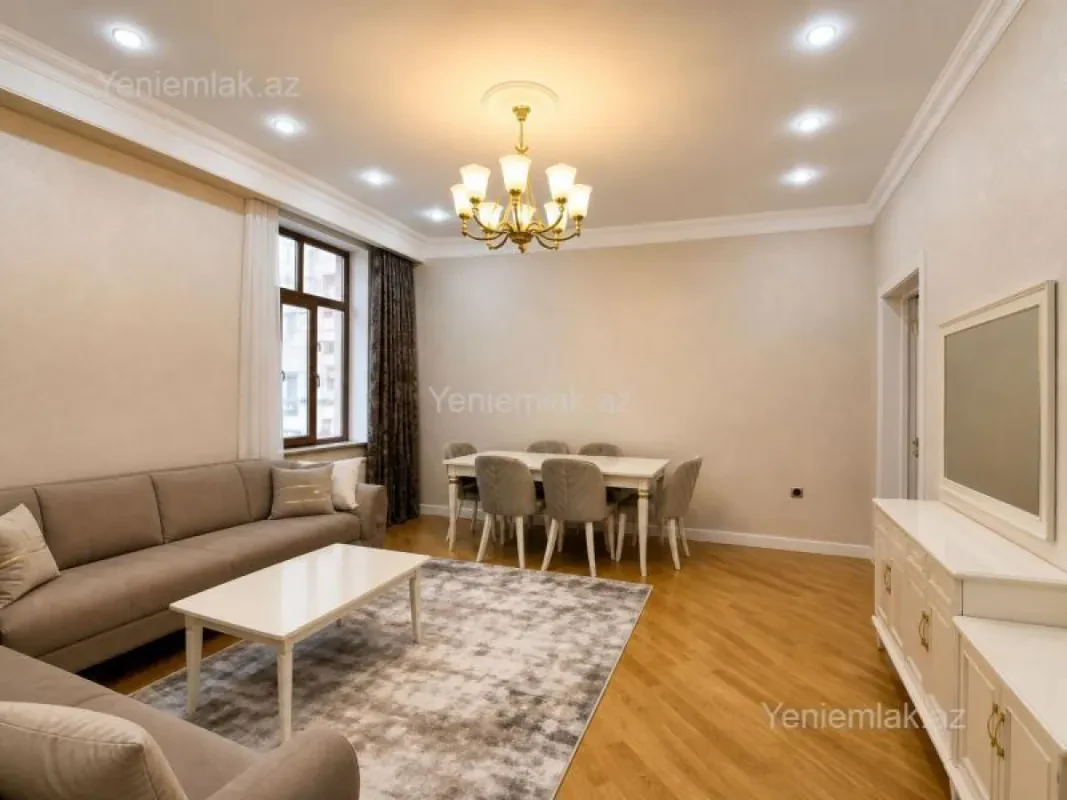 Satılır 3 otaqlı yeni tikili 136 m²