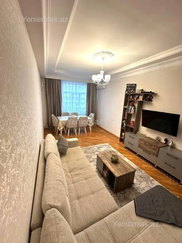 Satılır 2 otaqlı yeni tikili 82 m²