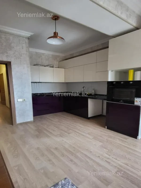 Satılır 2 otaqlı yeni tikili 80 m²