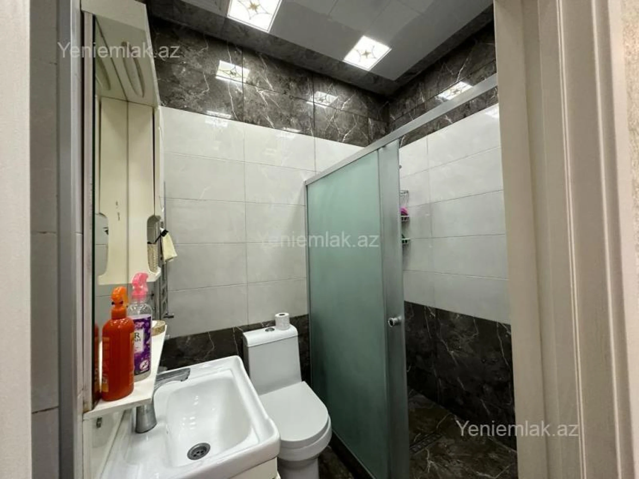 Satılır 2 otaqlı yeni tikili 88 m²