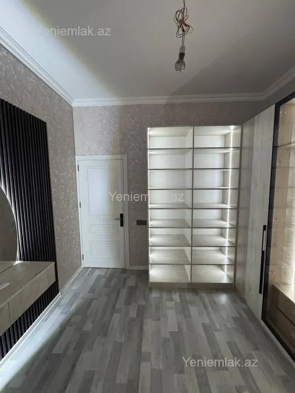 Satılır 3 otaqlı yeni tikili 72 m²