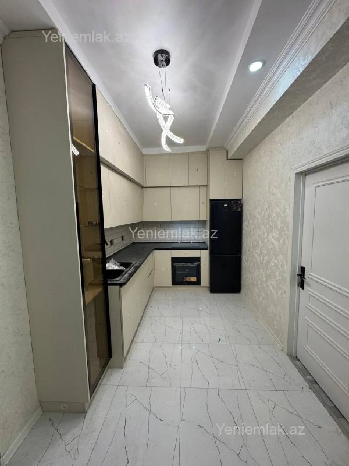Satılır 3 otaqlı yeni tikili 72 m²