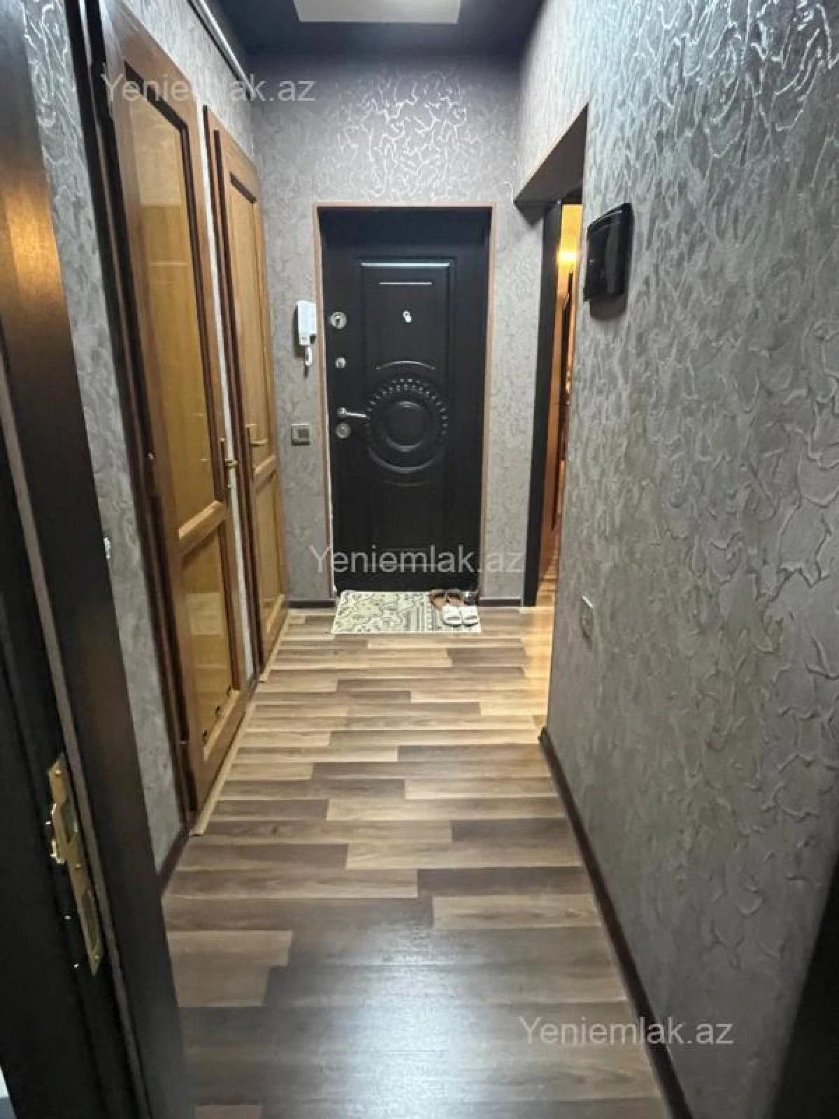 Satılır 2 otaqlı köhnə tikili 70 m²