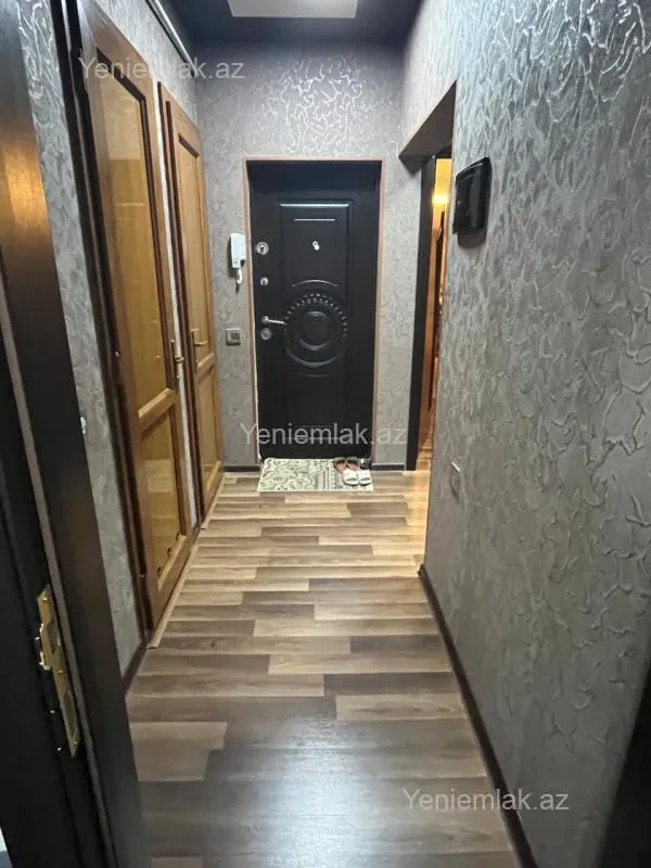 Satılır 2 otaqlı köhnə tikili 70 m²