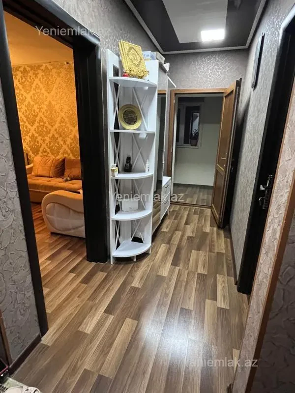 Satılır 2 otaqlı köhnə tikili 70 m²