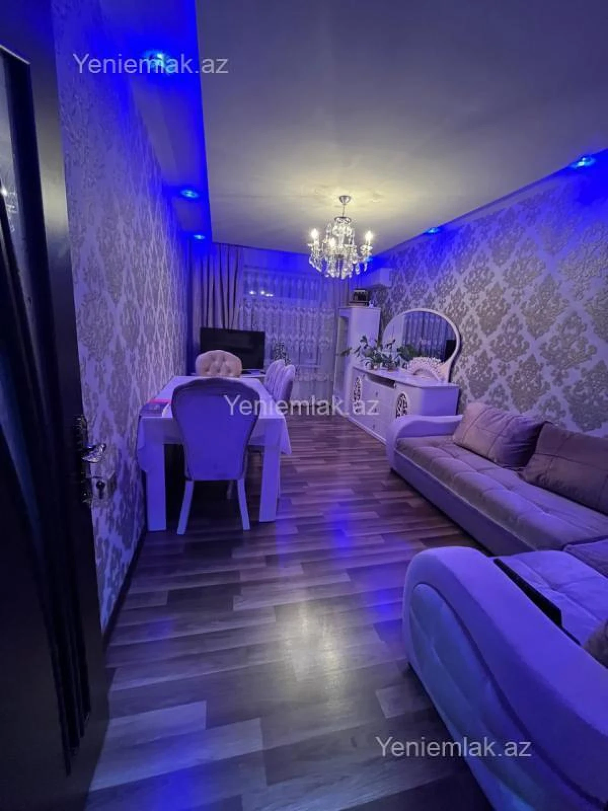 Satılır 2 otaqlı köhnə tikili 70 m²