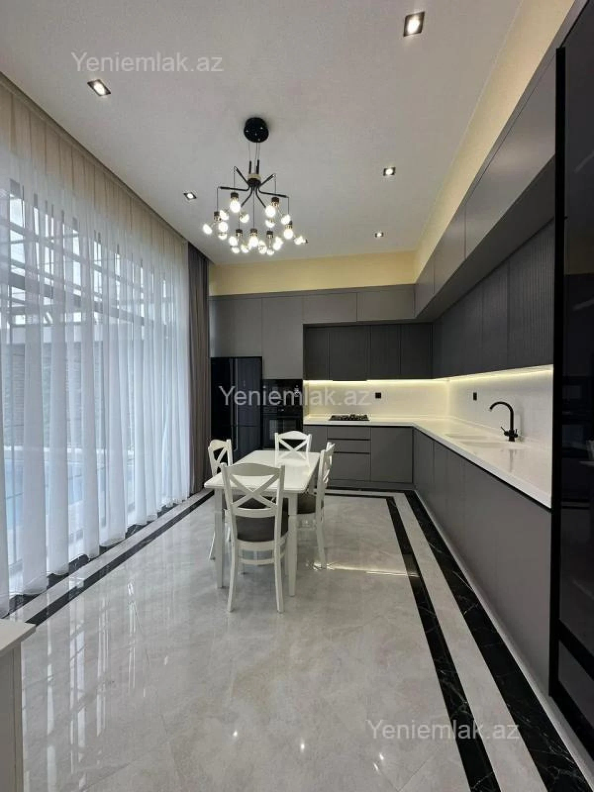 Satılır 4 otaqlı həyət evi 160 m²