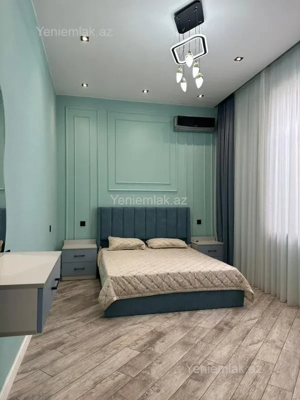 Satılır 4 otaqlı həyət evi 160 m²