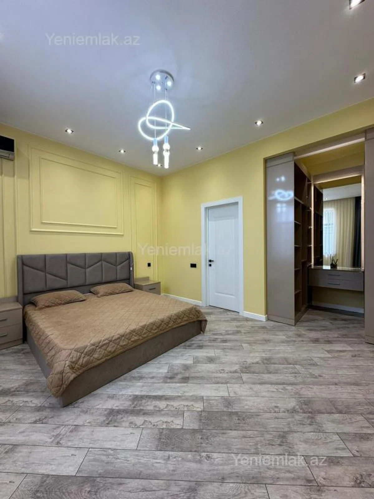 Satılır 4 otaqlı həyət evi 160 m²