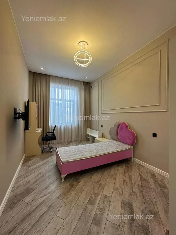 Satılır 4 otaqlı həyət evi 160 m²
