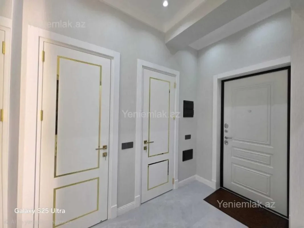 Satılır 4 otaqlı yeni tikili 190 m²