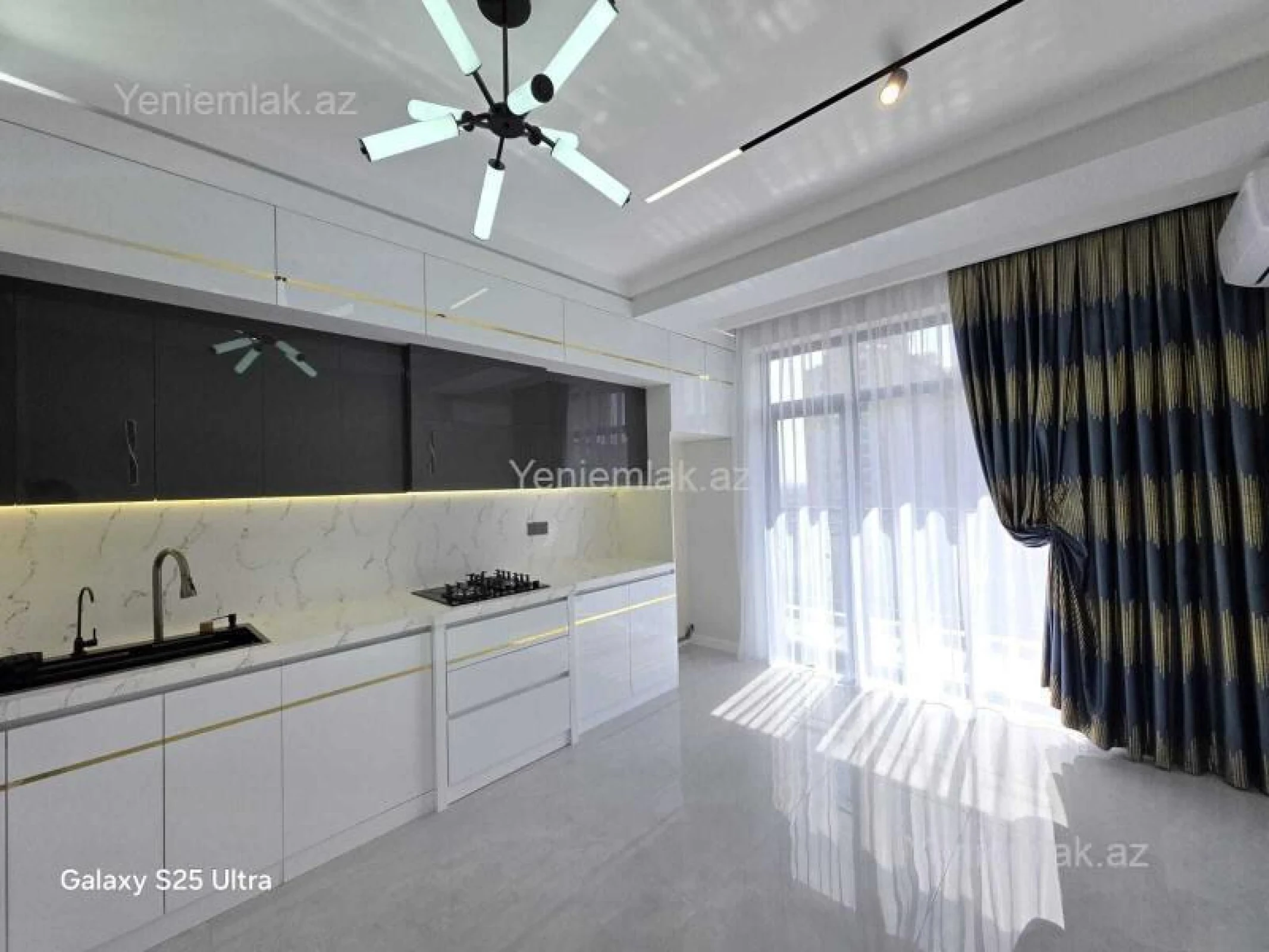Satılır 4 otaqlı yeni tikili 190 m²