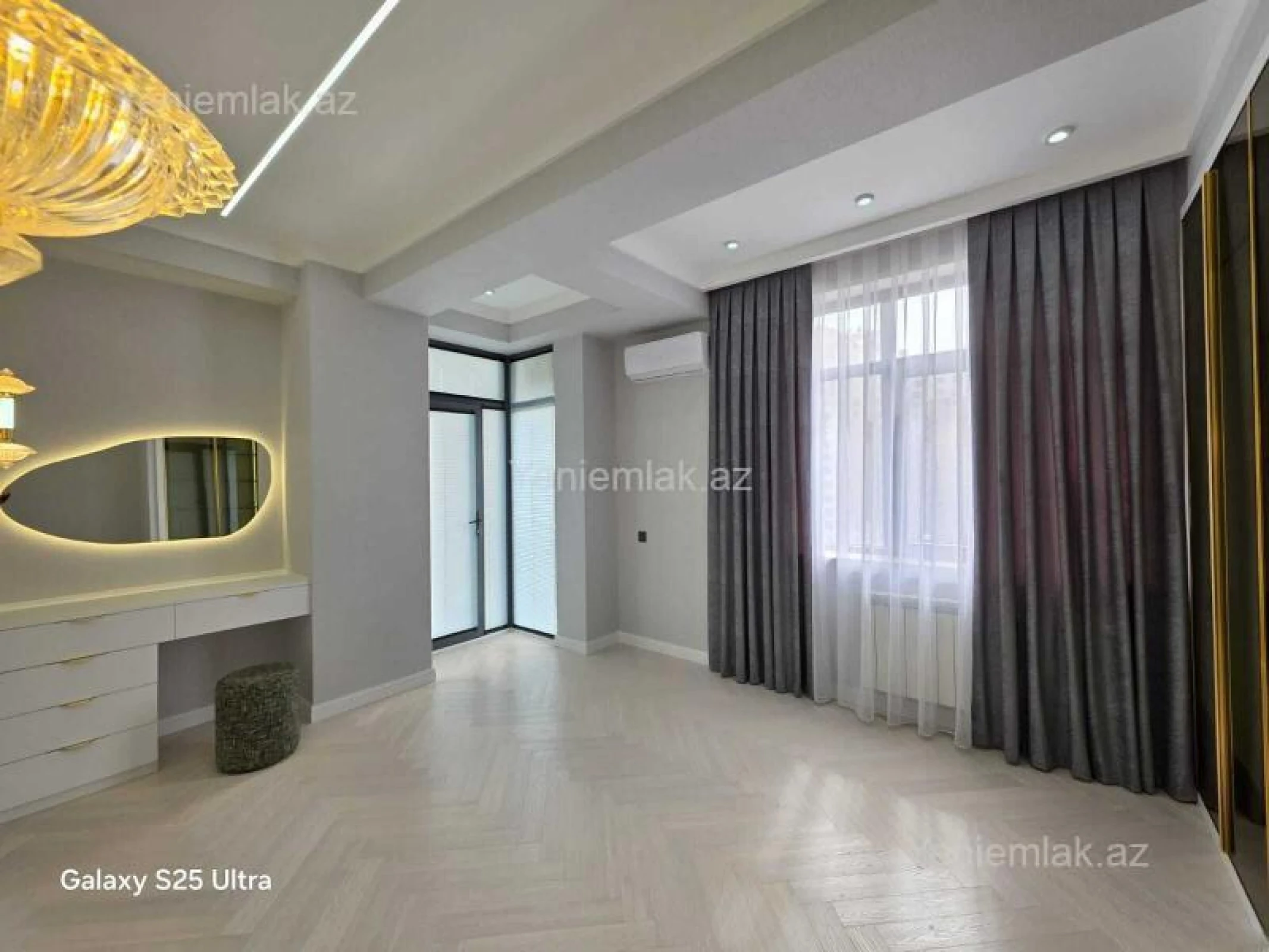 Satılır 4 otaqlı yeni tikili 190 m²