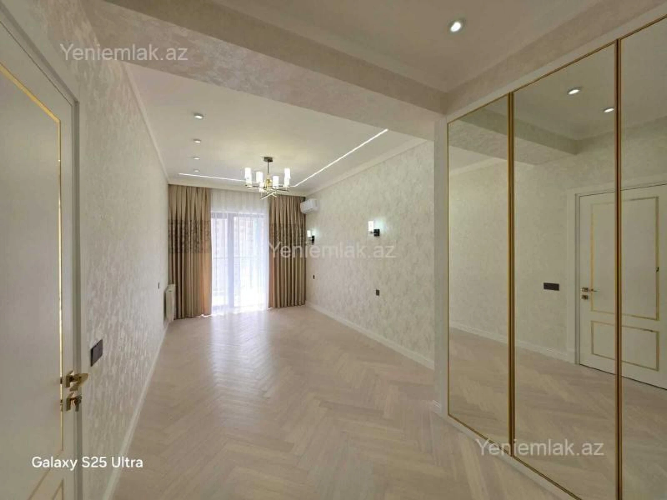 Satılır 4 otaqlı yeni tikili 190 m²
