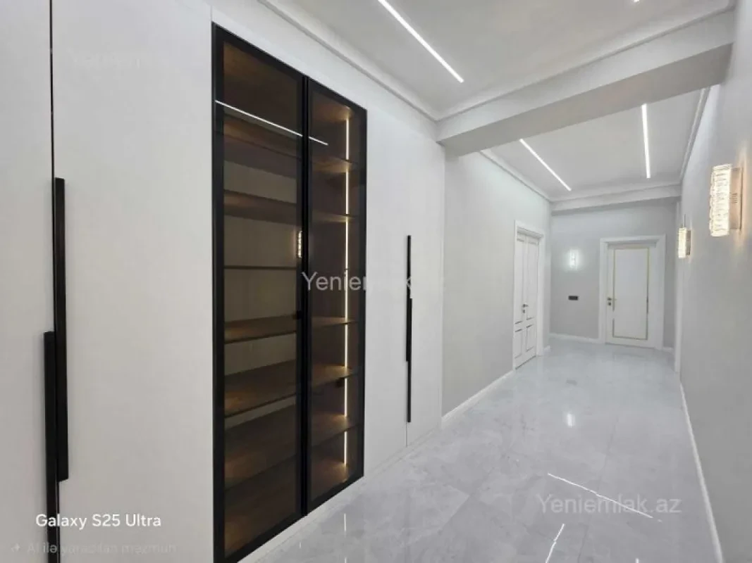 Satılır 4 otaqlı yeni tikili 190 m²